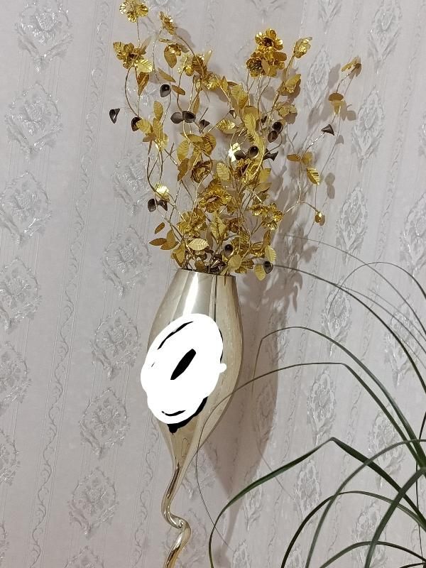 گلدان شیشه ای|گل مصنوعی|هشتگرد, |دیوار