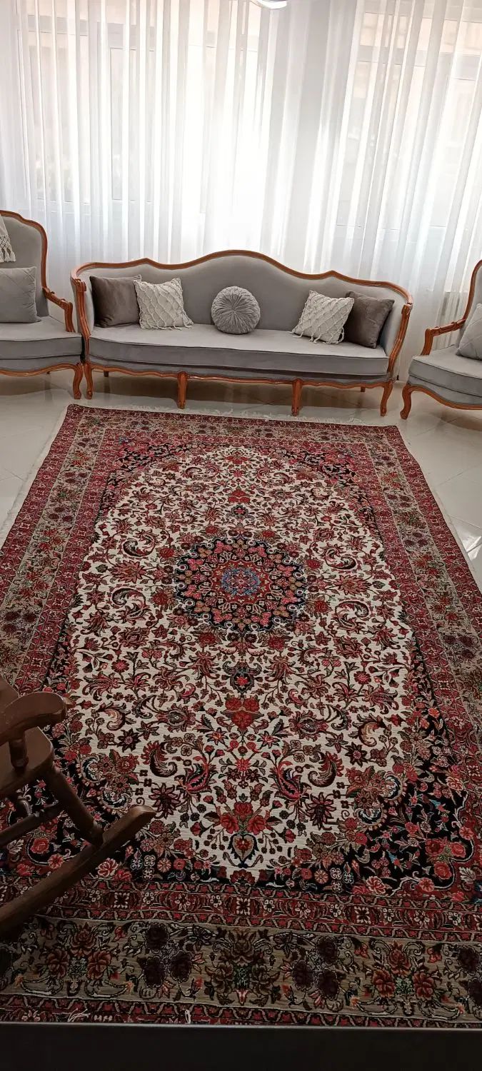 فرش بیجار دست‌باف ۹متری(۴×۲.۲۰)نو و سالم فروش فوری|فرش|تهران, ستارخان|دیوار