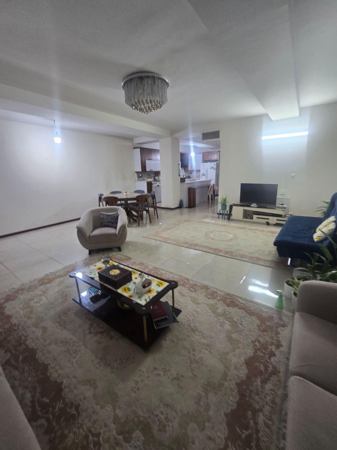فروش آپارتمان ۱۴۶ متر *پارکینگ‌ اختصاصی* رو به نما|فروش آپارتمان|کرج, گلشهر|دیوار