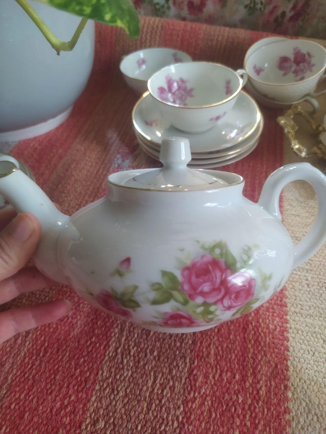 ظرف فنجان فنجون گل سرخی مسعود آنتیک قدیمی چای خوری|ظروف سرو و پذیرایی|تهران, دروازه شمیران|دیوار