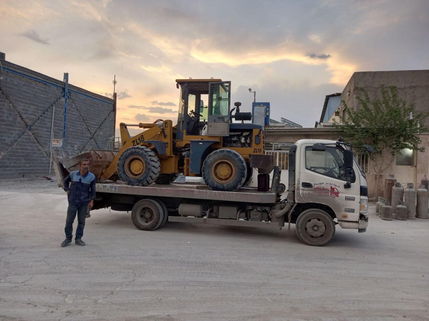 اجاره لودر بصورت شبانه روز|خدمات حمل و نقل|کرج, عظیمیه|دیوار