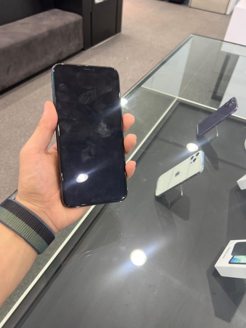 اپل iPhone 11 Pro Max با حافظهٔ ۲۵۶ گیگابایتzaa|موبایل|مشهد, فردوسی|دیوار