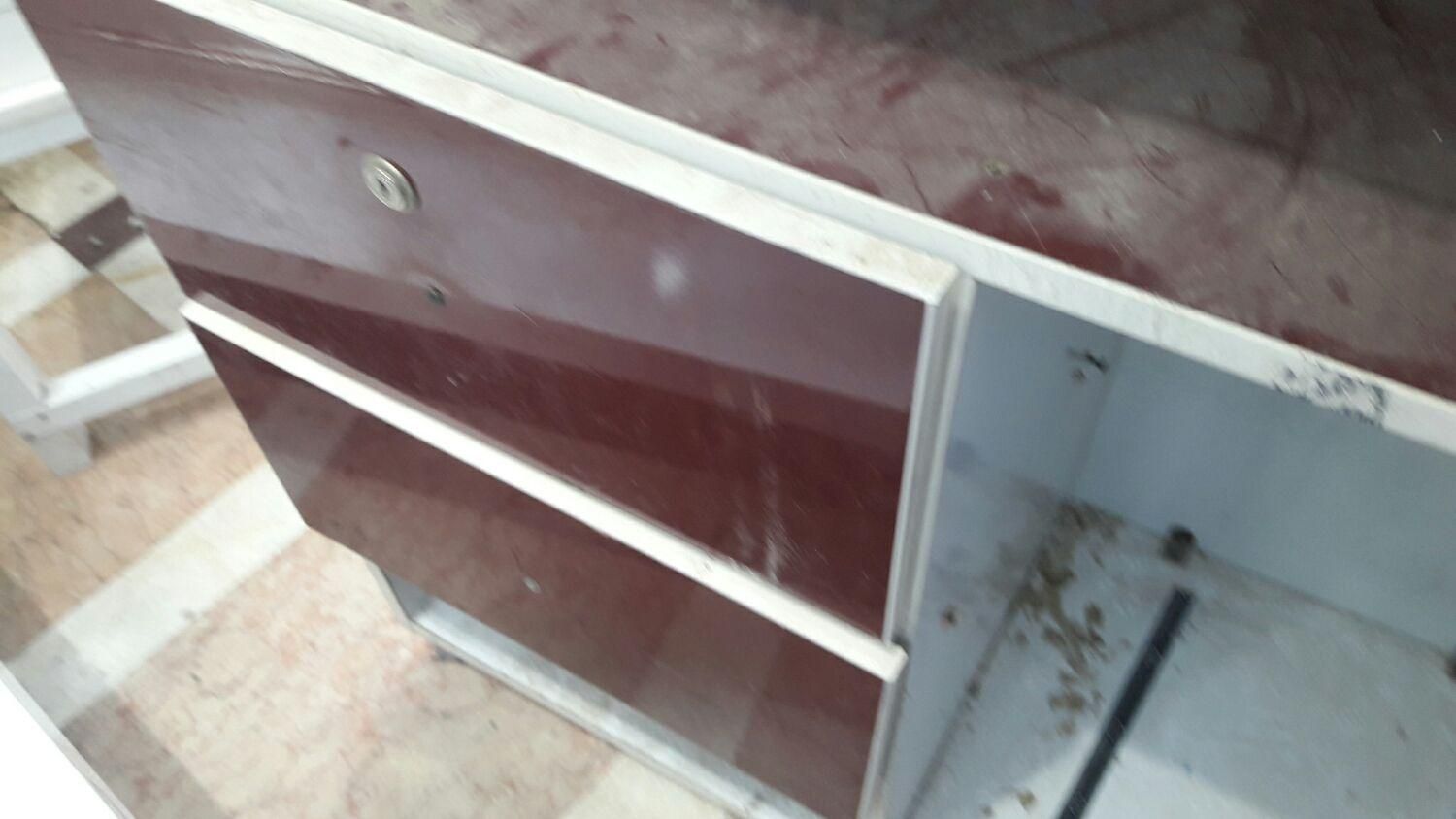 یک میز واتاق پرو ام دی اف دست دوم|دفتر کار|بندرعباس, |دیوار