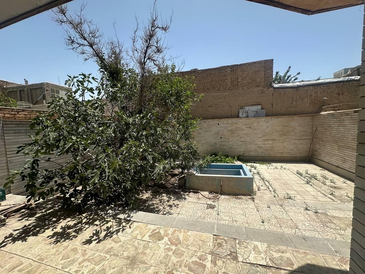 منزل ویلایی/۲۰۵ متر/جنوبی/بر ۱۰ متر/معاوضه و تهاتر|فروش زمین و ملک کلنگی|اصفهان, دستگرده|دیوار