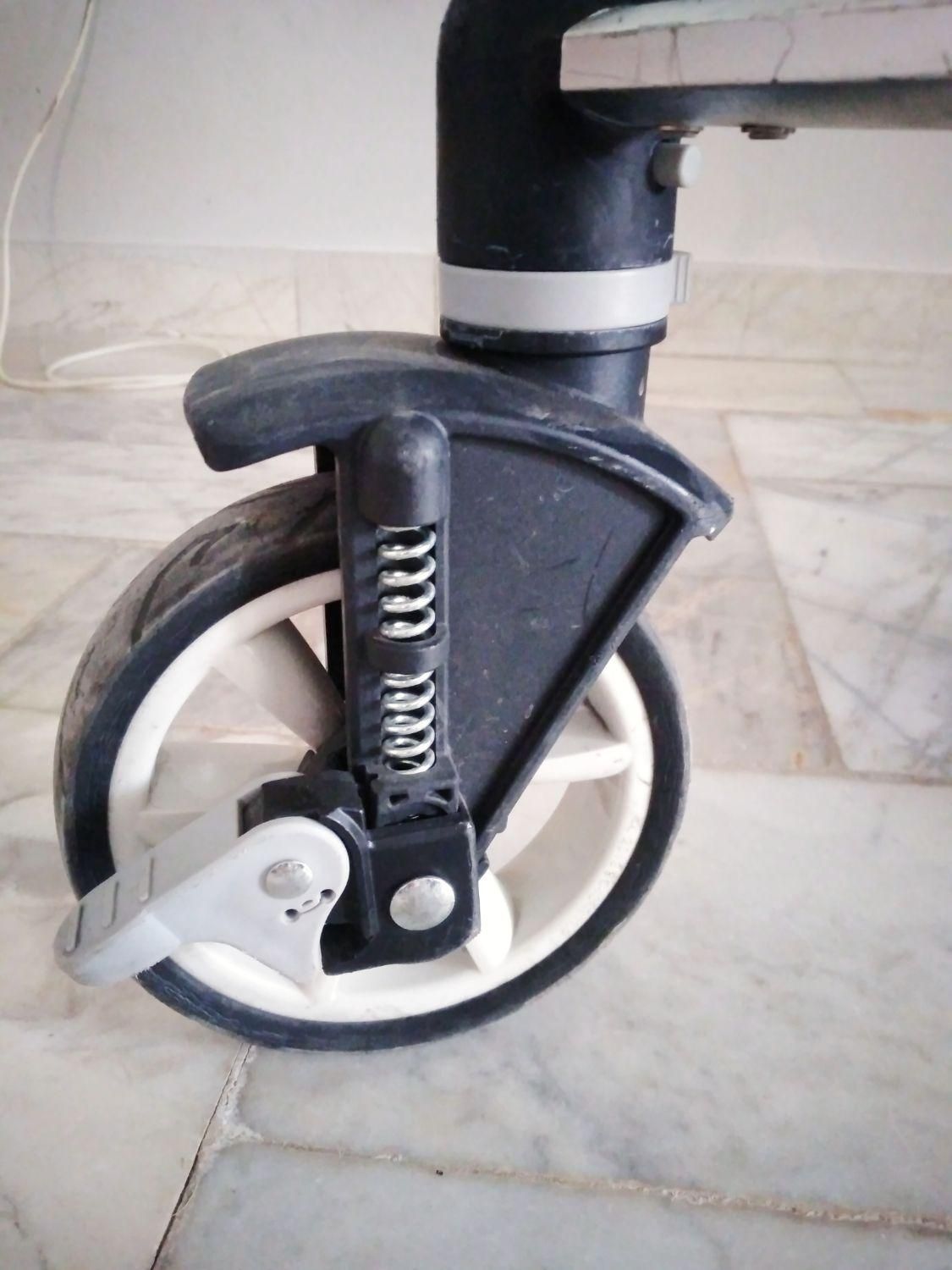 کالسکه خارجی بزرگ و جادار|کالسکه و لوازم جانبی|قم, آذر (نکویی)|دیوار