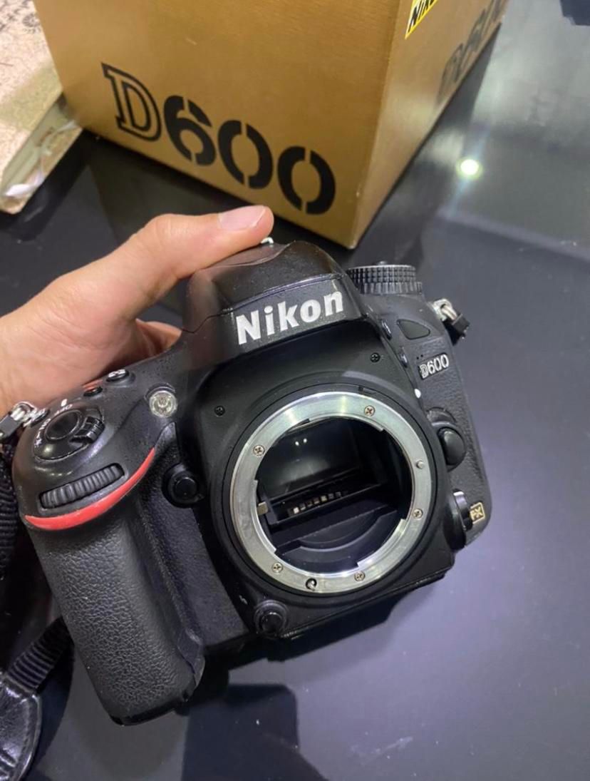 دوربین حرفه ای فول فریم نیکون nikon d600|دوربین عکاسی و فیلم‌برداری|فولادشهر, فولادشهر|دیوار