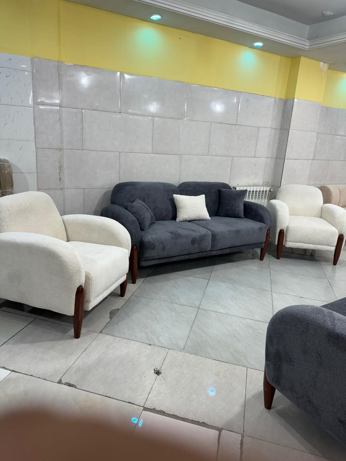 مبل راحتی مینی مال ونوس(اقساط بدون بهره)|مبلمان خانگی و میز عسلی|کرج, شهرک وحدت|دیوار