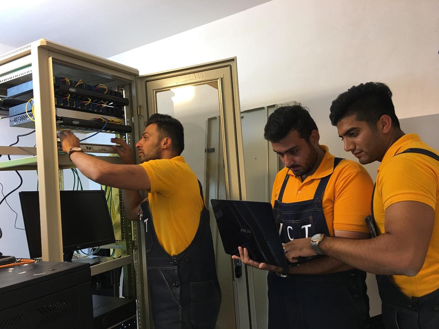 اجرا و پشتیبانی شبکه و سرور|خدمات رایانهای و موبایل|تهران, پونک|دیوار