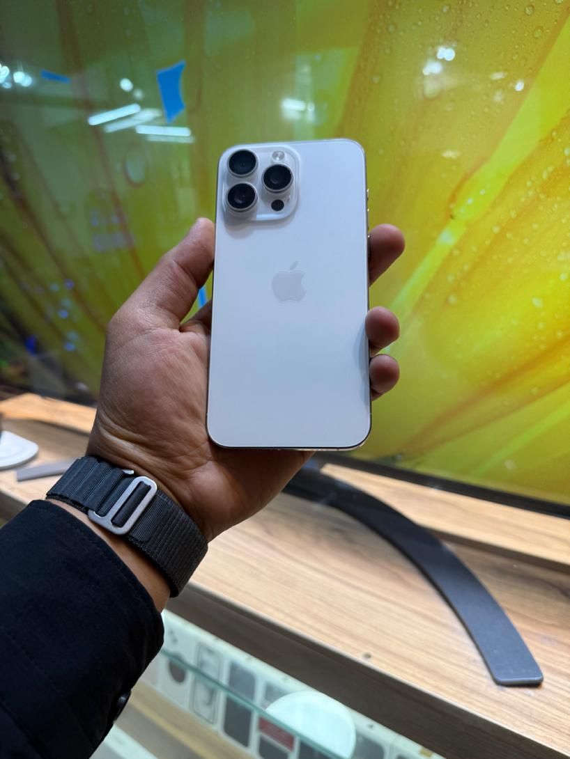 اپل iPhone 15 Pro Max با حافظهٔ ۲۵۶ گیگابایت|موبایل|اراک, |دیوار