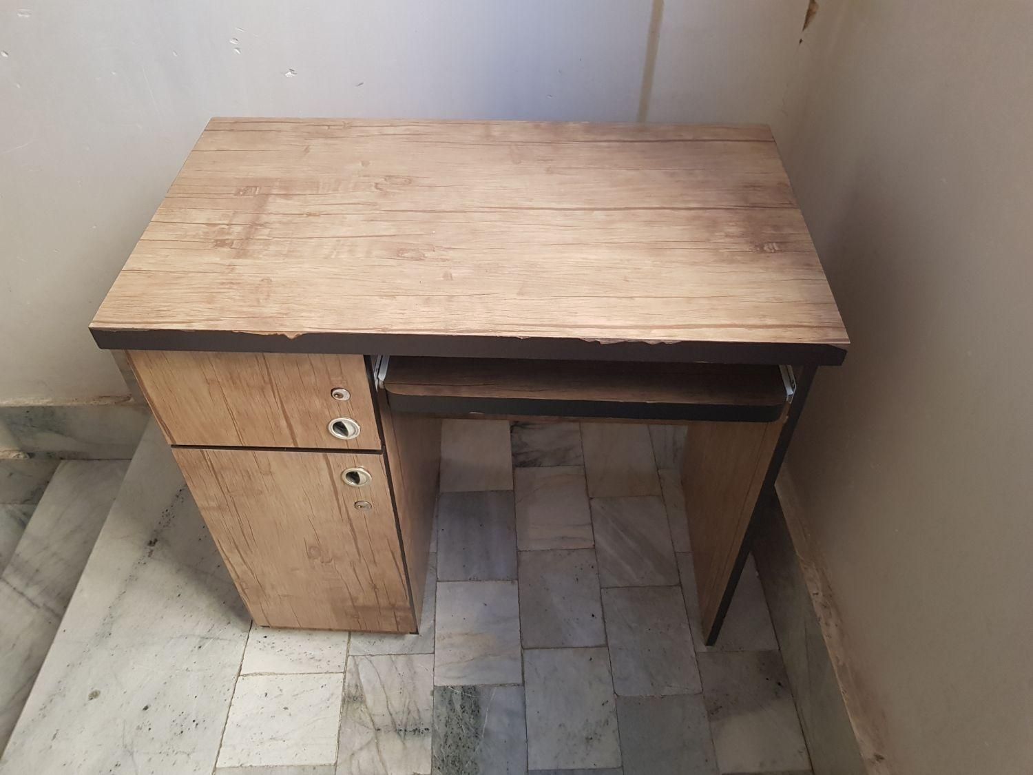 میز تحریر و میز کامپیوتر|میز تحریر و کامپیوتر|فردیس, منظریه|دیوار