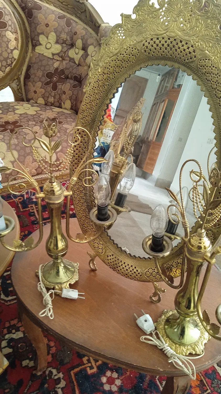 برنز|آینه|اصفهان, کارلادان|دیوار