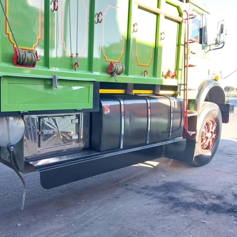 ساخت و فروش باک|قطعات یدکی و لوازم جانبی|شیراز, باغ تخت|دیوار