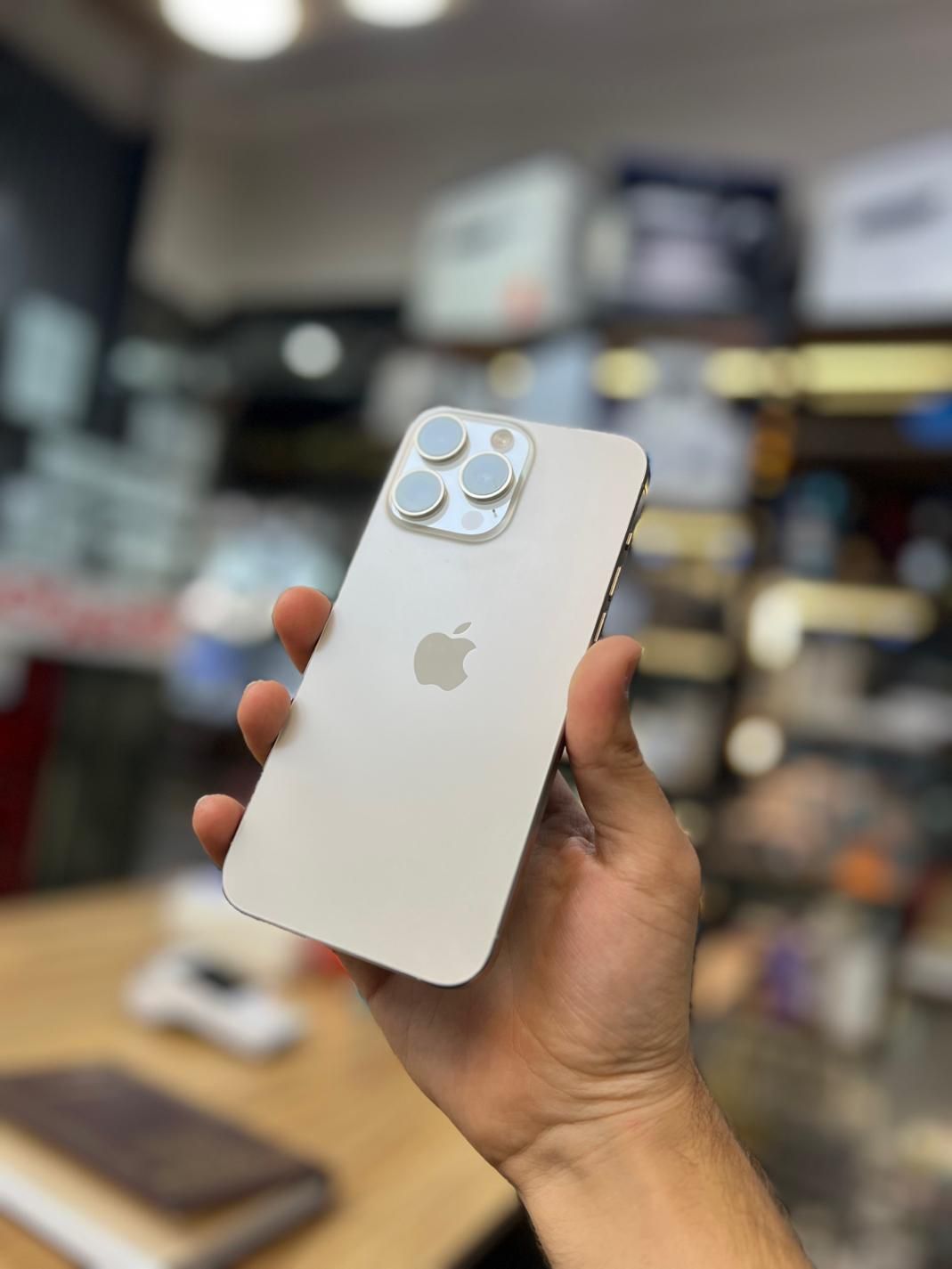 اپل iPhone 15 Pro Max با حافظهٔ ۲۵۶ گیگابایت|موبایل|کرمانشاه, |دیوار