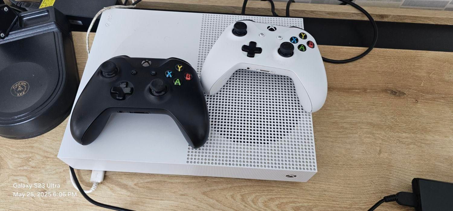 Xbox one s یک ترابایت دو دسته full game سالم|کنسول، بازی ویدئویی و آنلاین|همدان, |دیوار