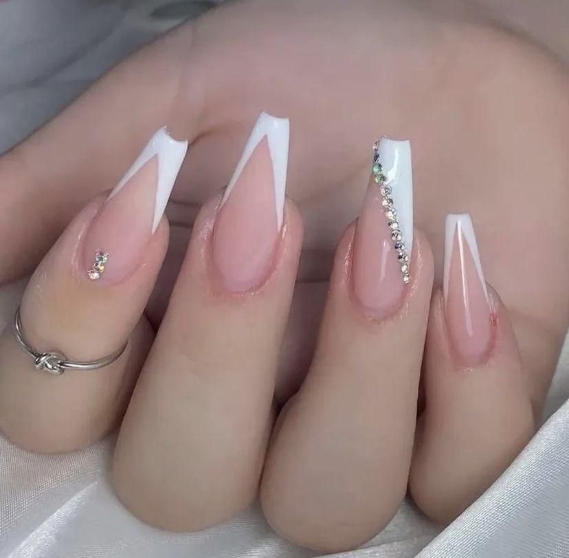 آموزش فوق حرفه ای کاشت ناخن تضمینی|خدمات آرایشگری و زیبایی|شیراز, حافظیه|دیوار