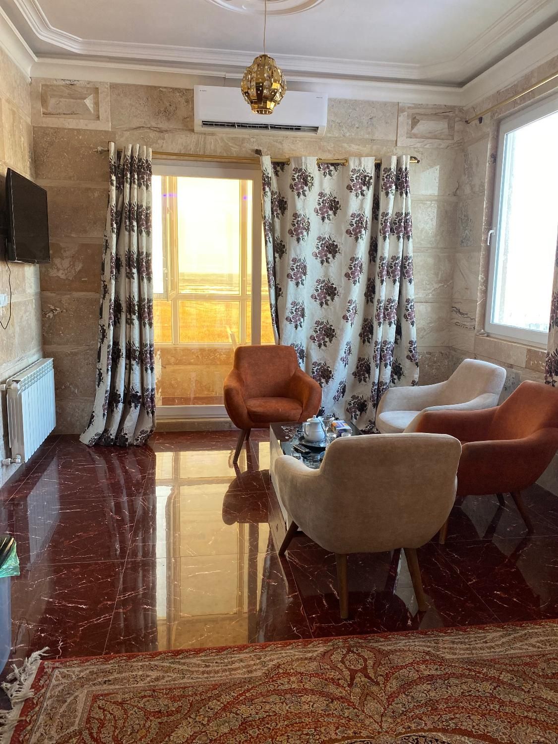 هتل آپارتمان ویو دریا لوکس و لاکچری|اجارهٔ کوتاه‌مدت آپارتمان و سوئیت|بندر انزلی, دهکده ساحلی|دیوار