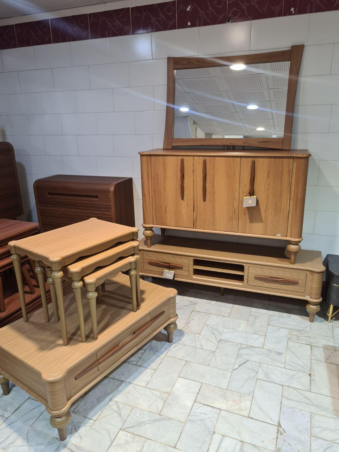 اینه کنسول میز tv جلومبلی|بوفه، ویترین، کنسول|یزد, |دیوار