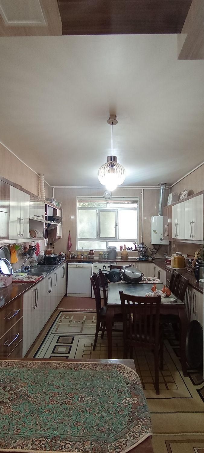 ولایی 2 طبقه 350 متر 3 بر|فروش خانه و ویلا|شهرکرد, |دیوار