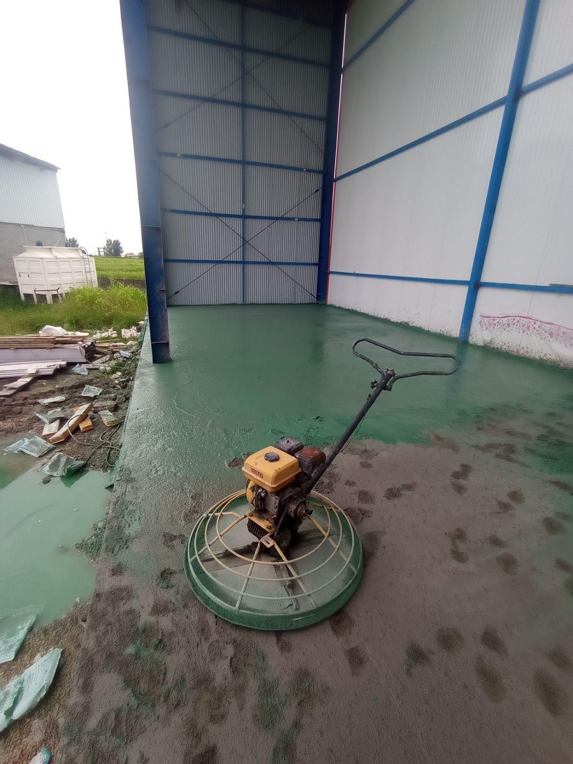 بتن ریزی کف وسقف با ماله پروانه ای با لیز روز|خدمات پیشه و مهارت|مشگین شهر, |دیوار