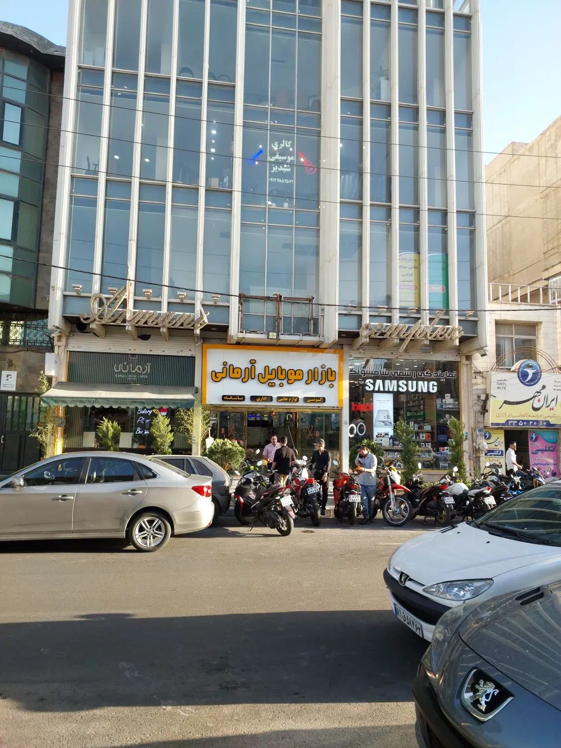 اجاره مغازه ۲۷ متری گلشهر طبقهدهمکف بازار موبایل|اجارهٔ مغازه و غرفه|کرج, مهرویلا جنوبی|دیوار