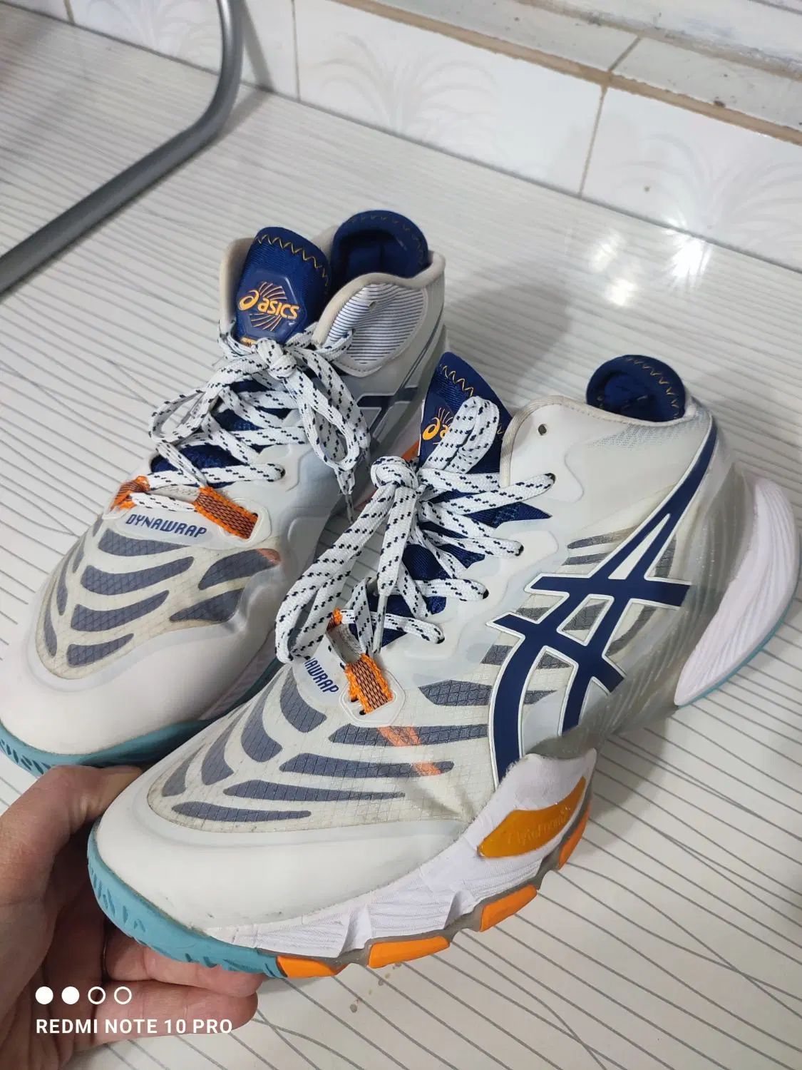 کتونی asics|کیف، کفش، کمربند|رشت, نظری|دیوار