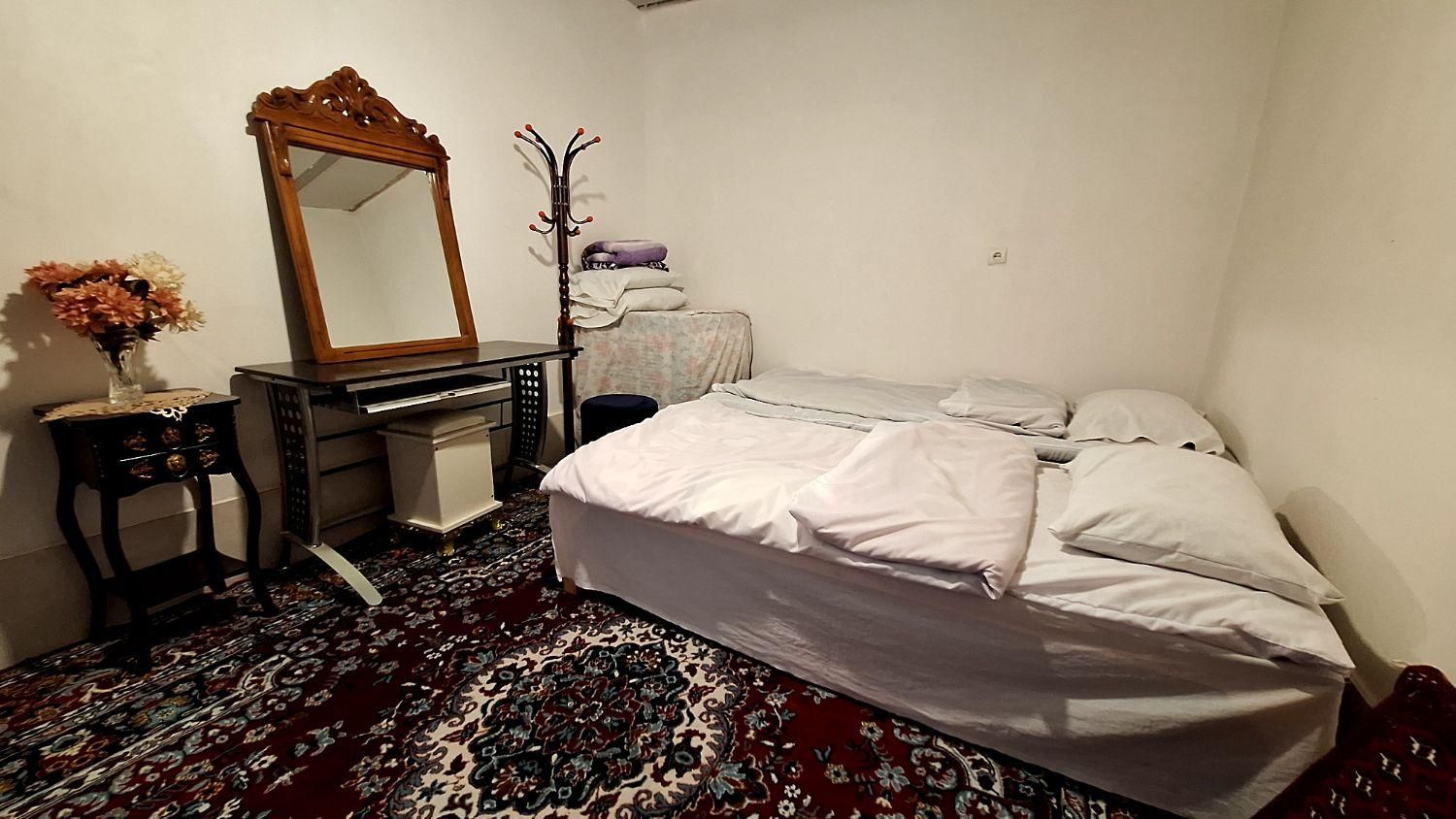 اجاره (ویلا باغ طاقبستان ) در کنار ( طاقبستان )|اجارهٔ کوتاه‌مدت ویلا و باغ|کرمانشاه, |دیوار