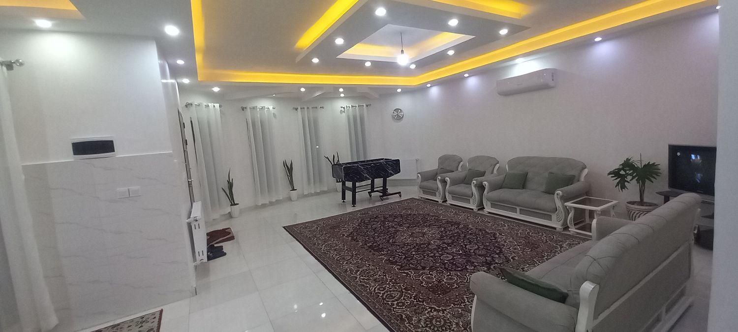 اجاره ویلا تمیز با فوتبال دستی|اجارهٔ کوتاه‌مدت ویلا و باغ|خمام, |دیوار