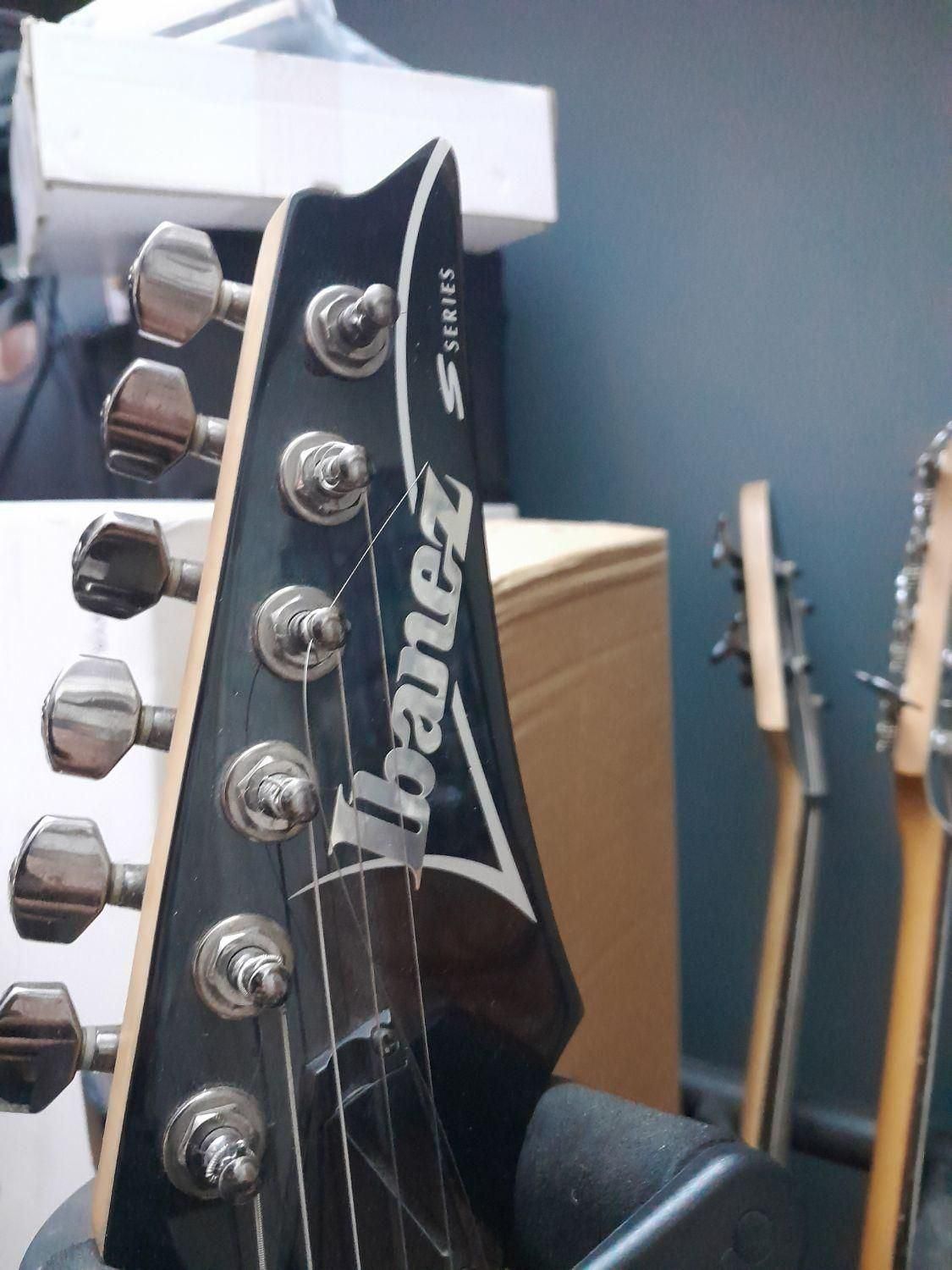 گیتار الکتریک ایبانز Ibanez s420|گیتار، بیس، امپلیفایر|تهران, امامت|دیوار