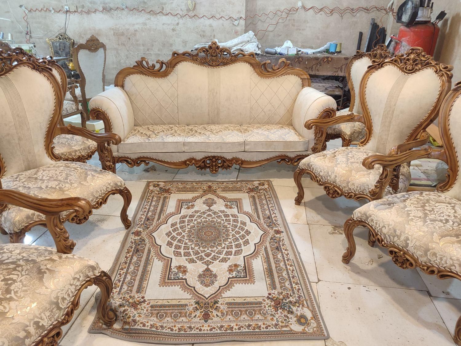 حراج مبل کلاسیک 9نفره چوب گردو|مبلمان خانگی و میز عسلی|اصفهان, رهنان|دیوار