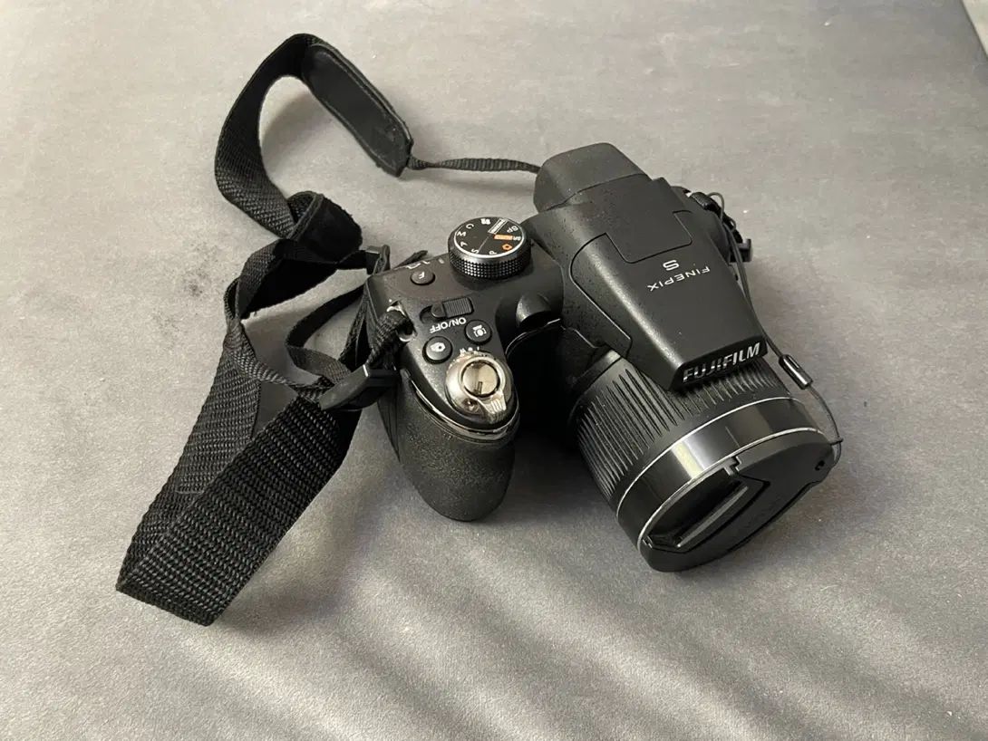 دوربین نیمه حرفه‌ای Fujifilm FinePix S4000 درحدنو|دوربین عکاسی و فیلم‌برداری|تهران, مجیدیه|دیوار
