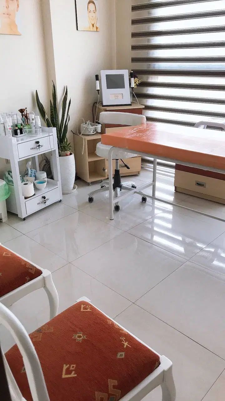 اجاره اتاق به فشیال در مرکز لیزر و مراقبت های پوست|اجارهٔ دفتر کار، اتاق اداری، مطب|مشهد, احمدآباد|دیوار