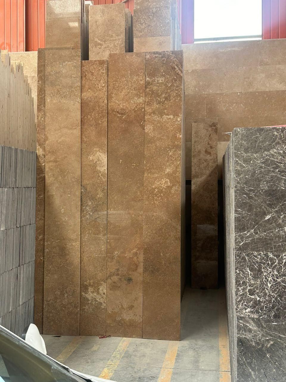 سنگ تراوارتن سفید شکلاتی کرم|مصالح و تجهیزات ساختمان|اصفهان, بوستان ناژوان|دیوار