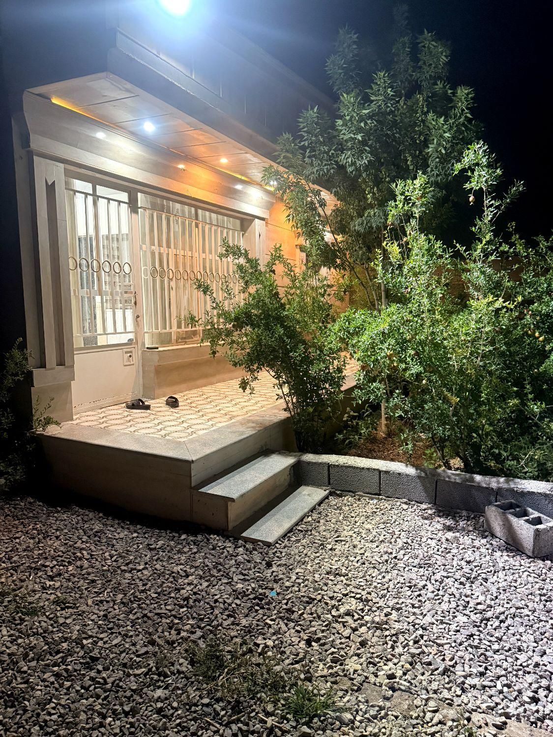 اجاره روزانه ویلایی دربست|اجارهٔ کوتاهمدت آپارتمان و سوئیت|ساوه, |دیوار