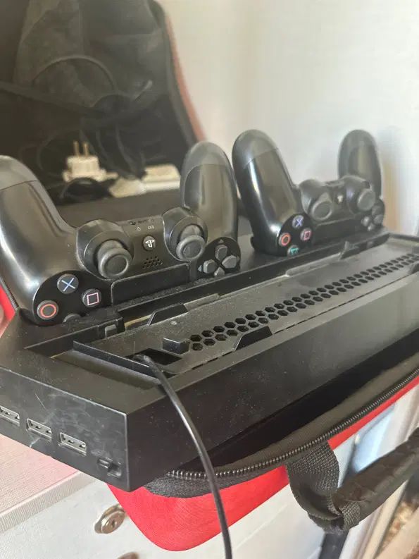 Ps4 slim ۱ترابایت|کنسول، بازی ویدئویی و آنلاین|تهران, تهرانسر شمالی|دیوار