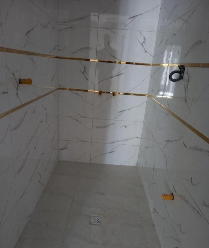 ۰تا۱۰۰ساختمان کاشی کاری بلوکچینی سنگنماسیمانکاری|خدمات پیشه و مهارت|فومن, |دیوار