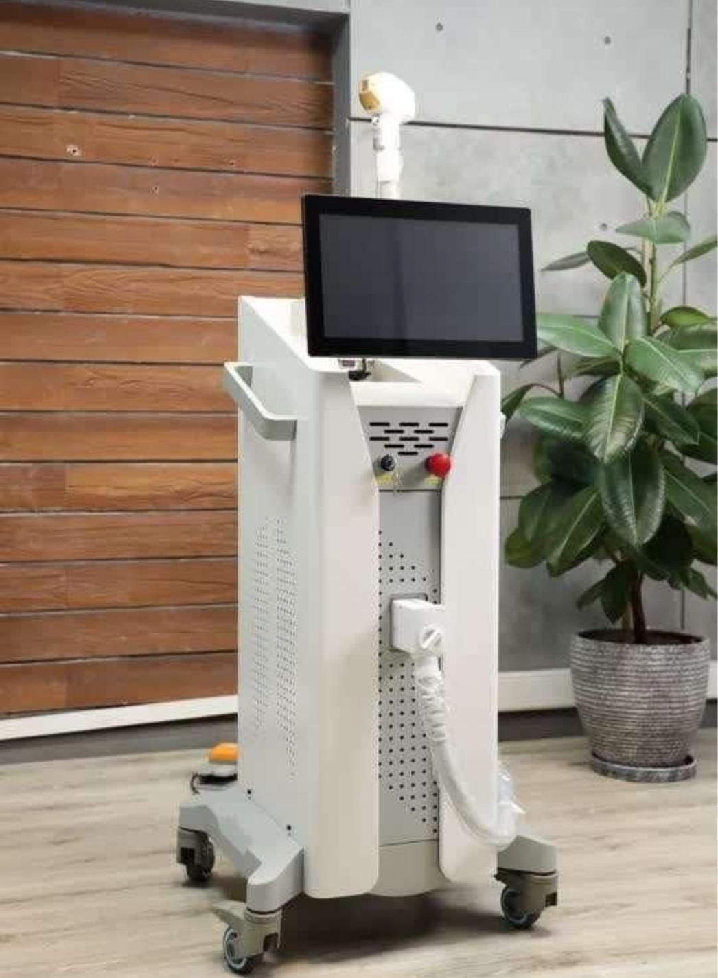 دستگاه لیزر رادوپلاس 1600 وات|پزشکی|اصفهان, مرداویج|دیوار