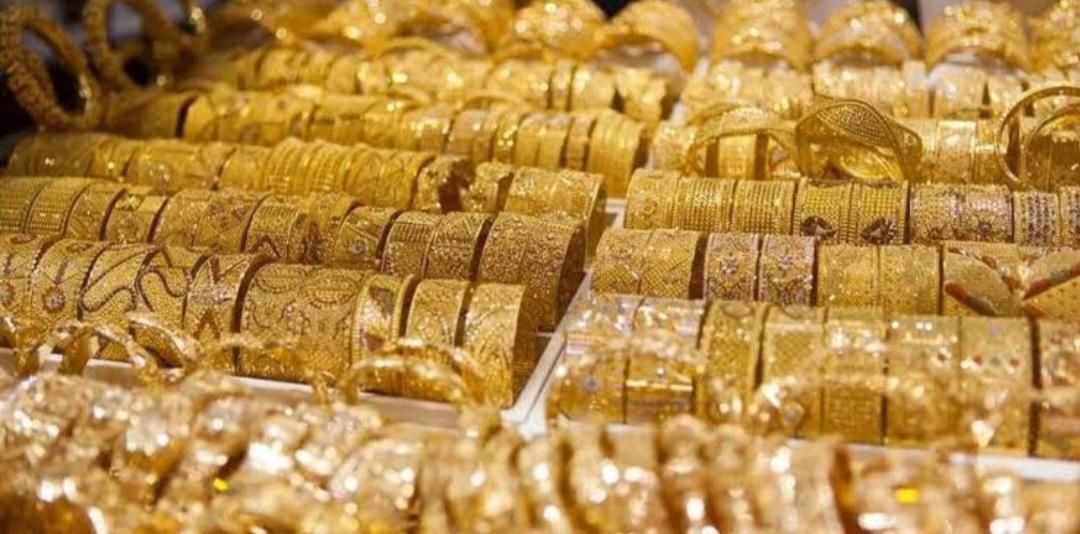 طلا|اشیا|سنقر, |دیوار