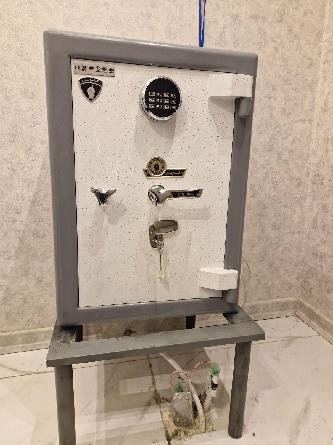 گاوصندوق مدل 500 گنجبان|ابزارآلات|تبریز, |دیوار