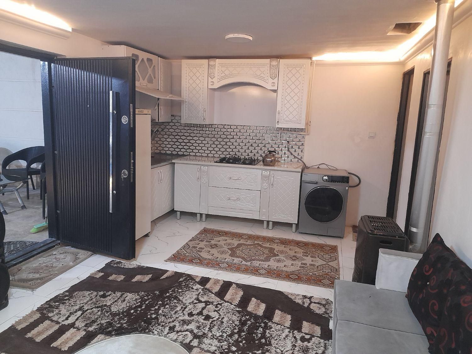 باغچه دنج وامن چسب بافت مسکونی|اجارهٔ کوتاه‌مدت ویلا و باغ|صباشهر, |دیوار