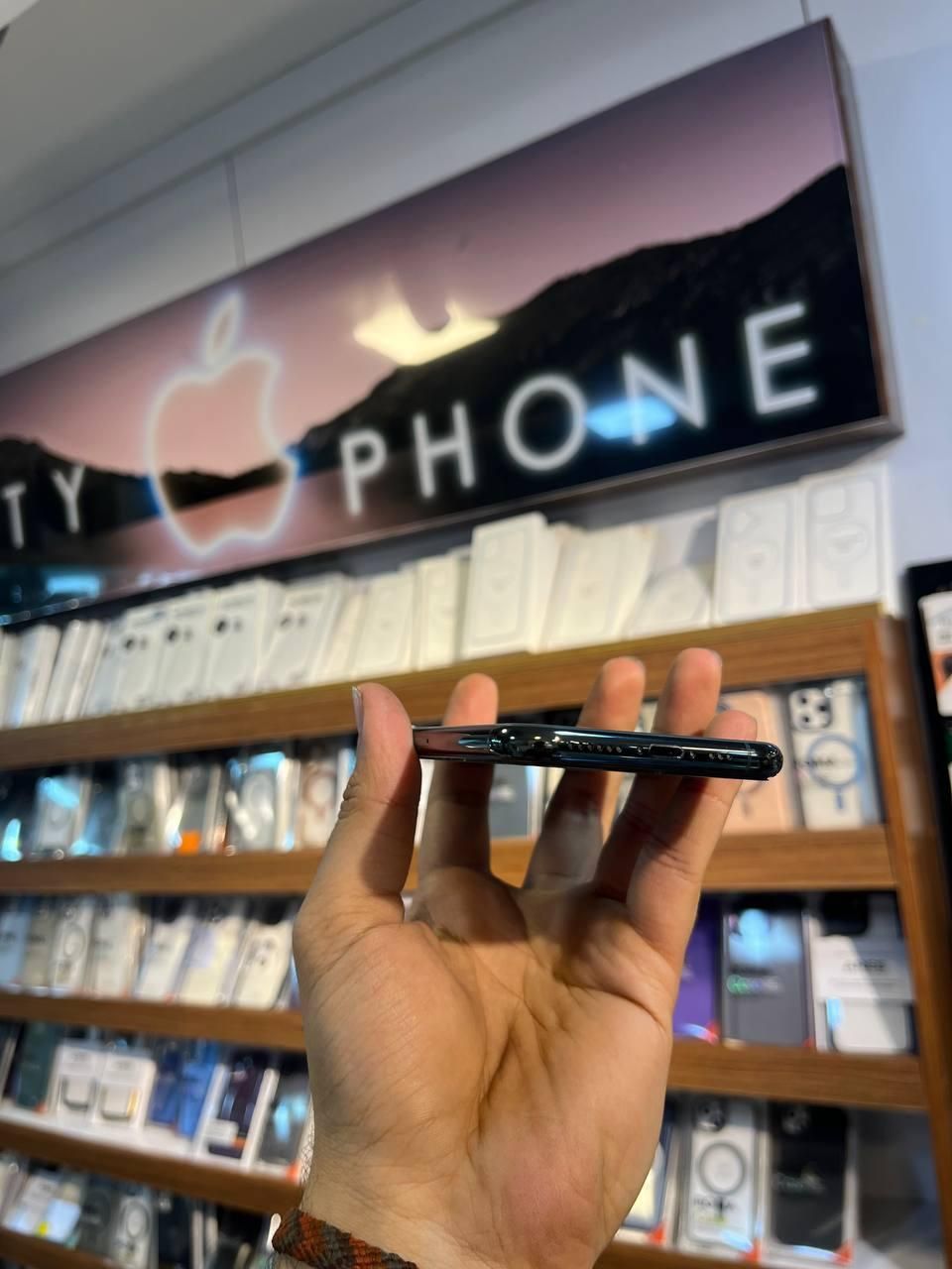 گوشی IPhone 11 Pro  حافظه ۲۵۶گیگ دوسیم|موبایل|رشت, منظریه|دیوار
