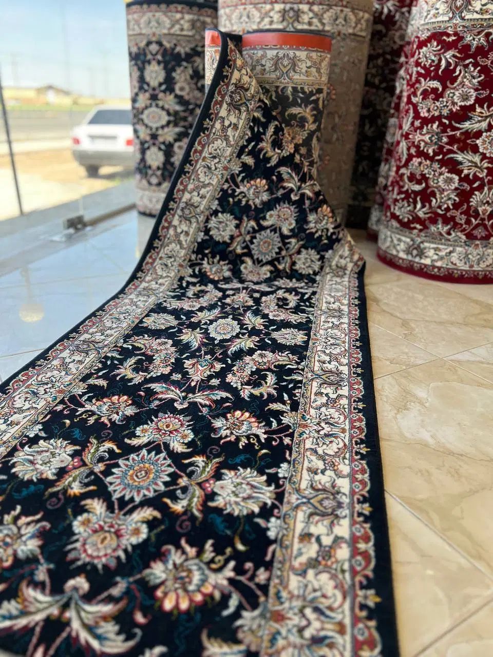 مرکز کناره فرش برشی(سرمه ای)در طرحهای متنوع۰۰۵۵|فرش|قم, نیروگاه|دیوار
