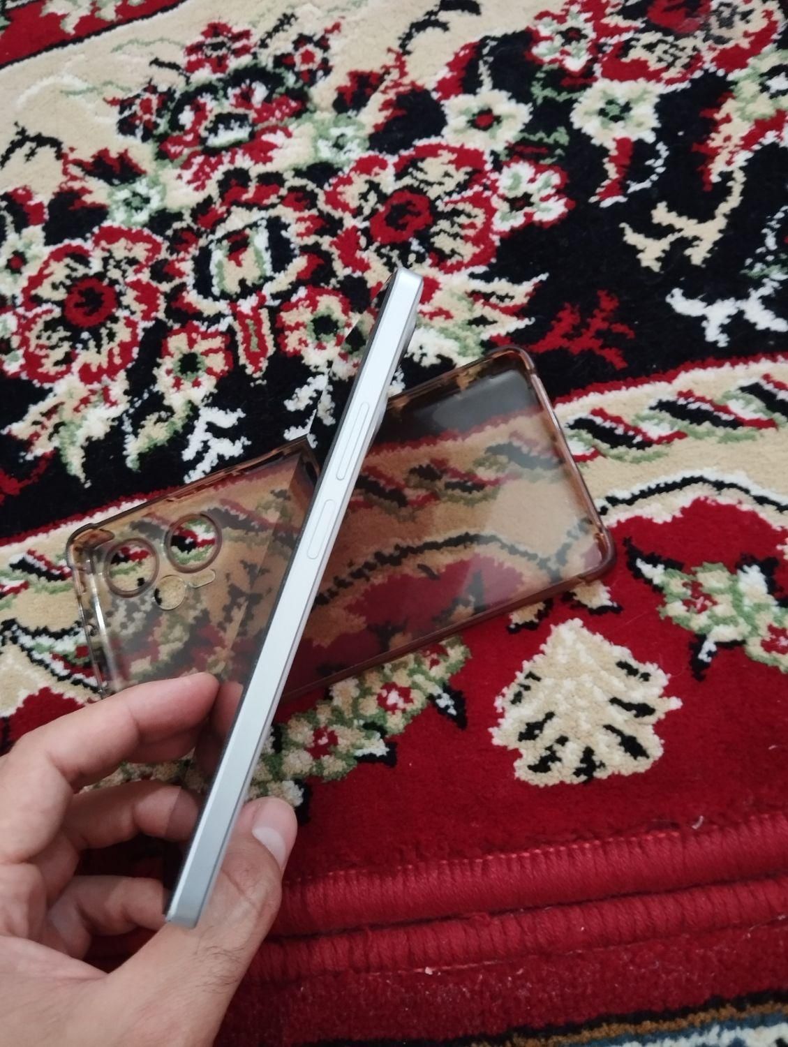 گوشی f5|موبایل|بردسکن, |دیوار