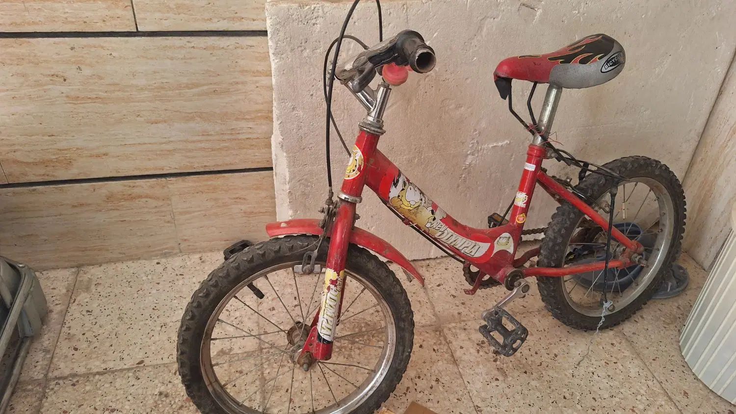 دوچرخه ۱۶|دوچرخه، اسکیت، اسکوتر|اقبالیه, |دیوار