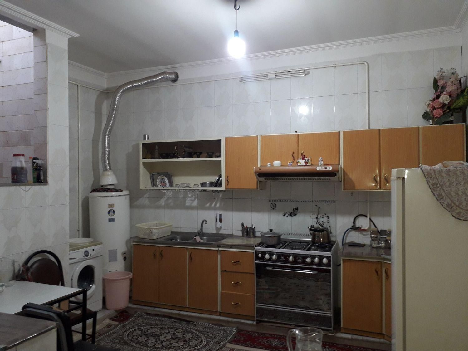 فروش آپارتمان ۲۰۰ متری ۱ خوابه طبقه ۲|فروش آپارتمان|اردکان, |دیوار