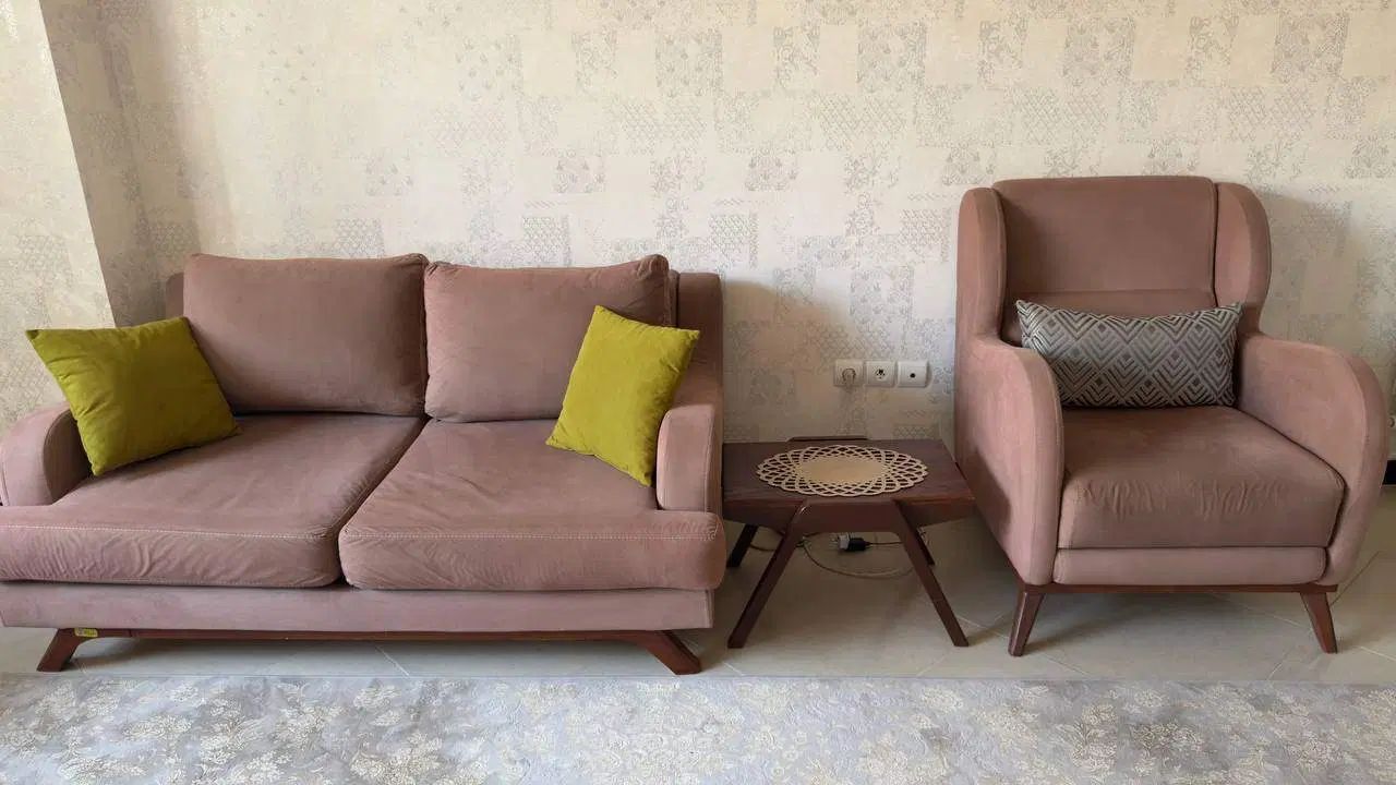 مبل راحتی ۷نفره با جلو مبلی و میز نهار خوری ۴نفره|مبلمان خانگی و میز عسلی|سقز, |دیوار