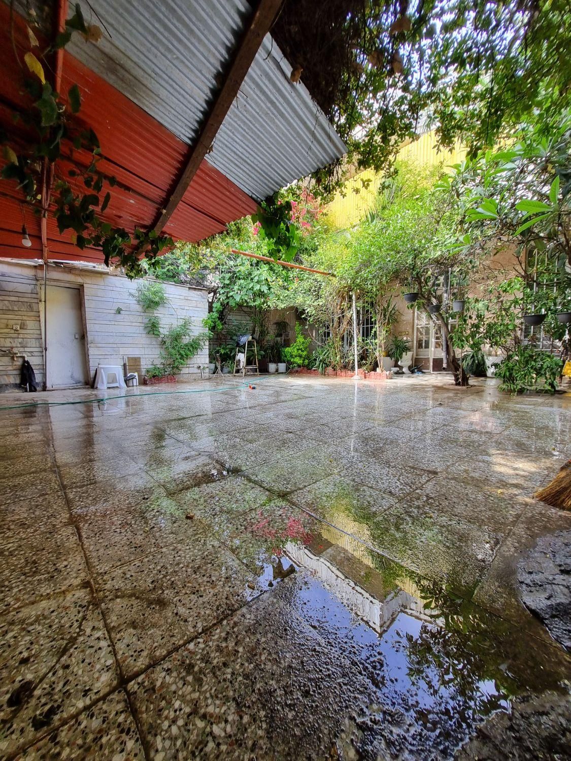 اجاره منزل ویلایی مبله کوتاه مدت دربستی همکف|اجارهٔ کوتاه‌مدت آپارتمان و سوئیت|شیراز, پودنک|دیوار