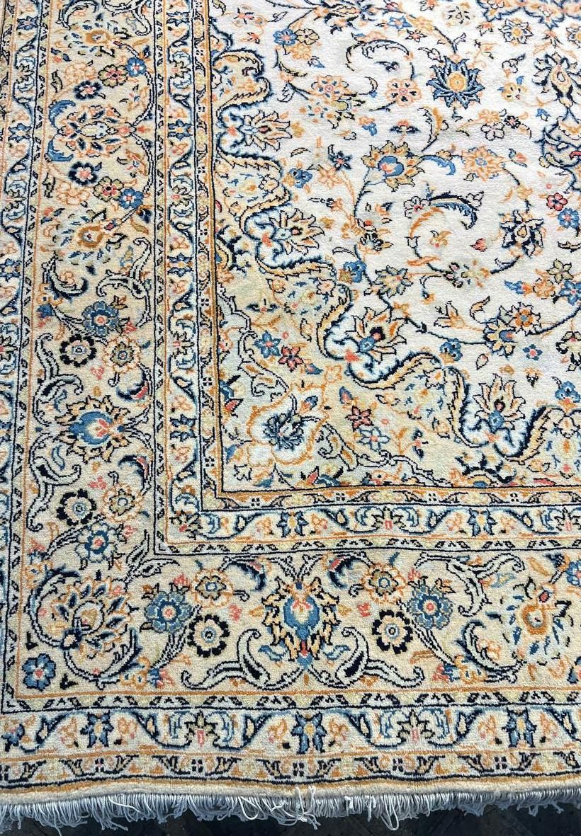 یک تخته فرش اردکان نقشه خورشیدی بسیار نو و به قیمت|فرش|تهران, بازار|دیوار
