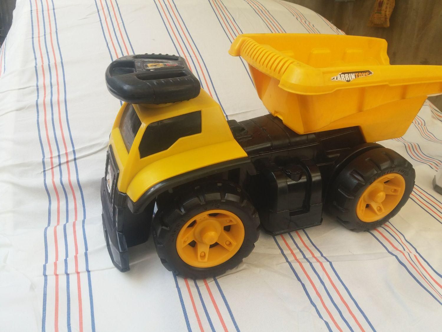 کمپرسی پلاستیکی زرد ویک عد لودر پلاستیکی|اسباببازی|تهران, زرکش|دیوار