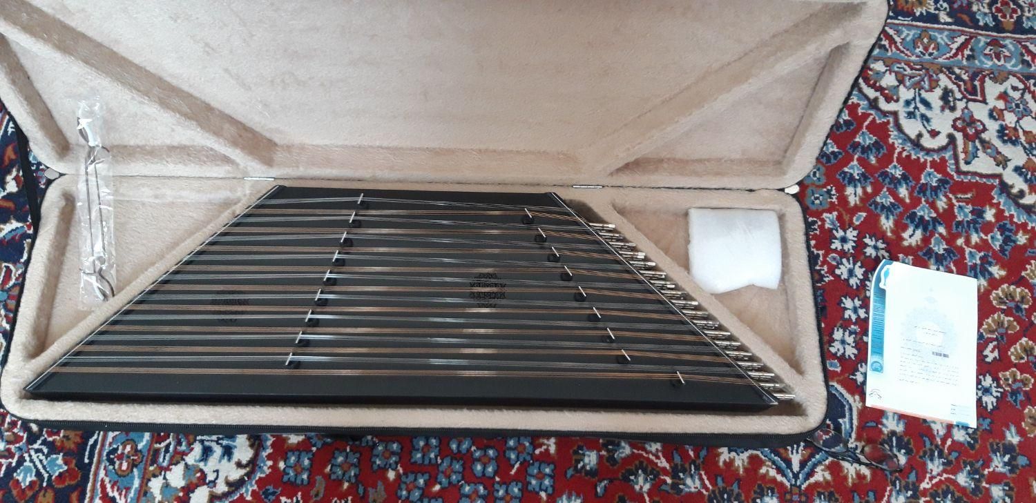 سنتور نو آکبند|سازهای سنتی|بیرجند, |دیوار