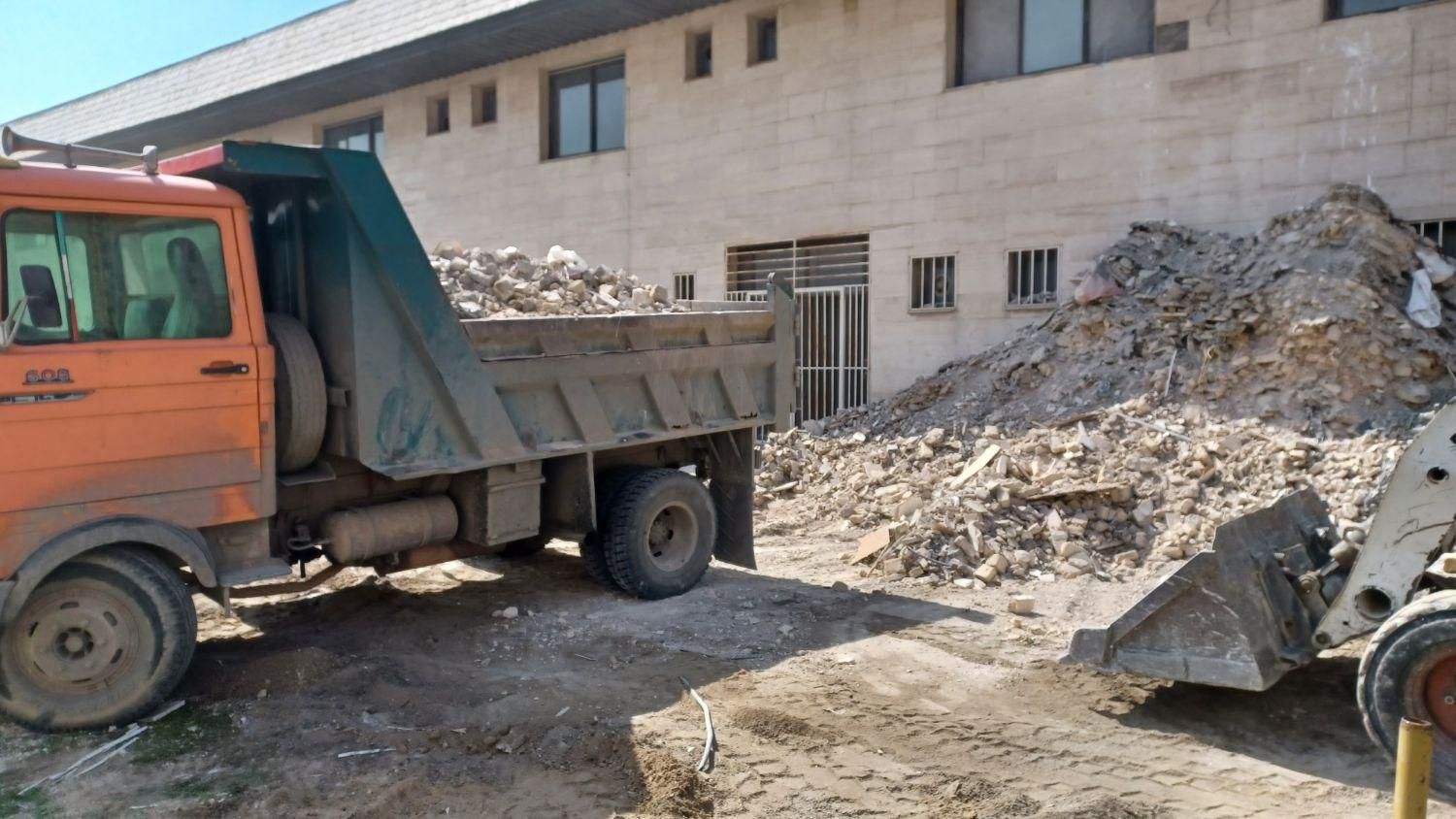 حمل خاک ونخاله توسط خاور،بادسان،بابکت،کارگر|خدمات حمل و نقل|تهران, قیطریه|دیوار